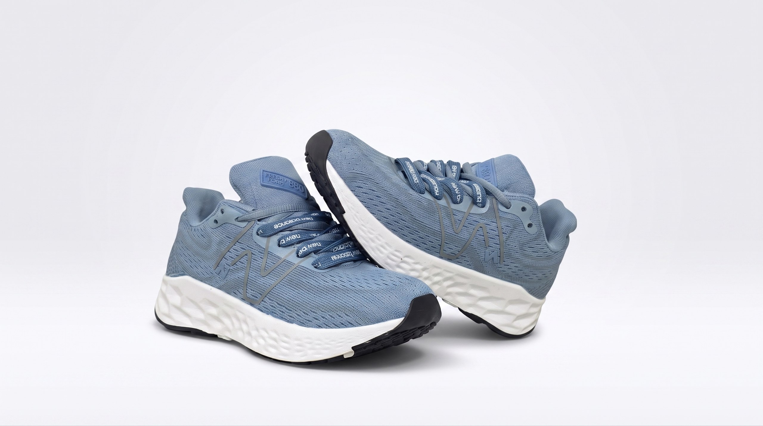 New Balance 880 view 2