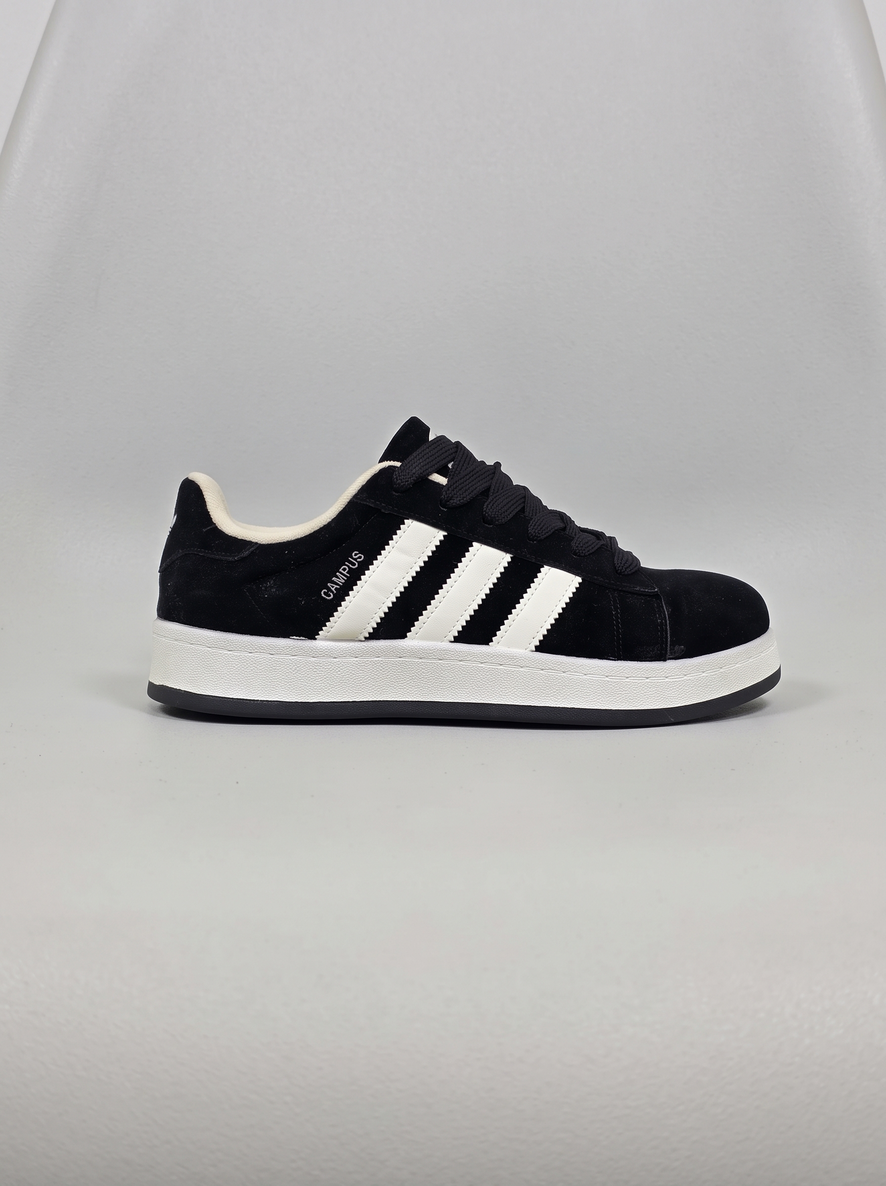 Adidas Campus 00s