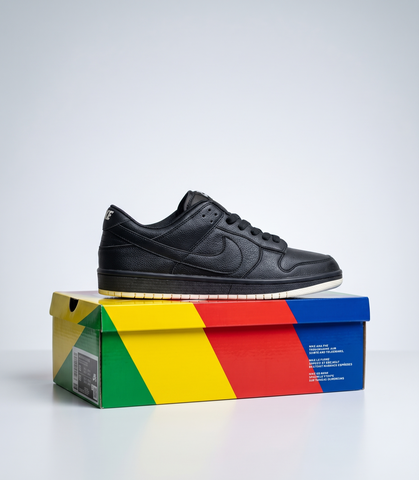 Black*white sole