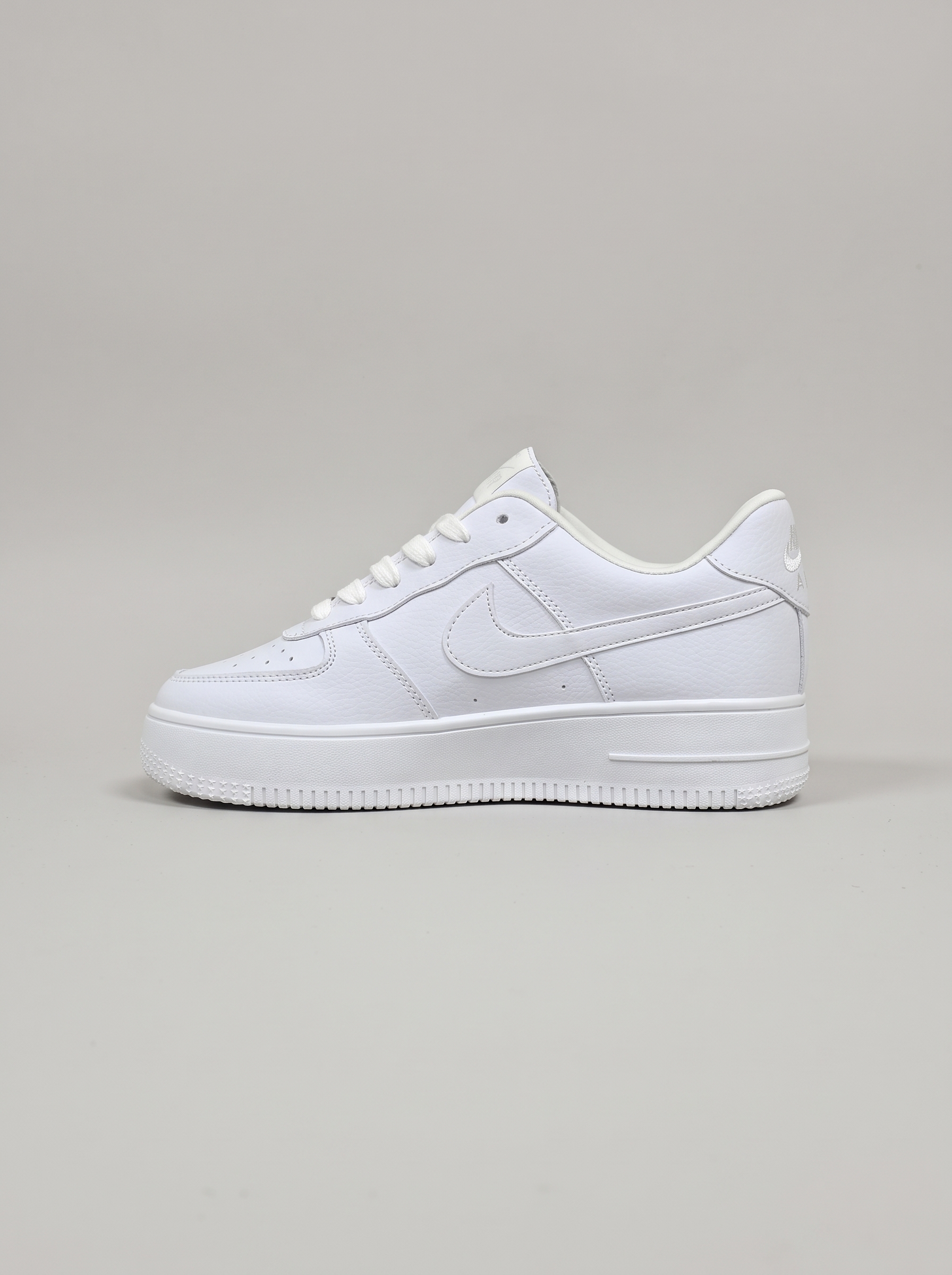 Nike Air Force 1 view 6