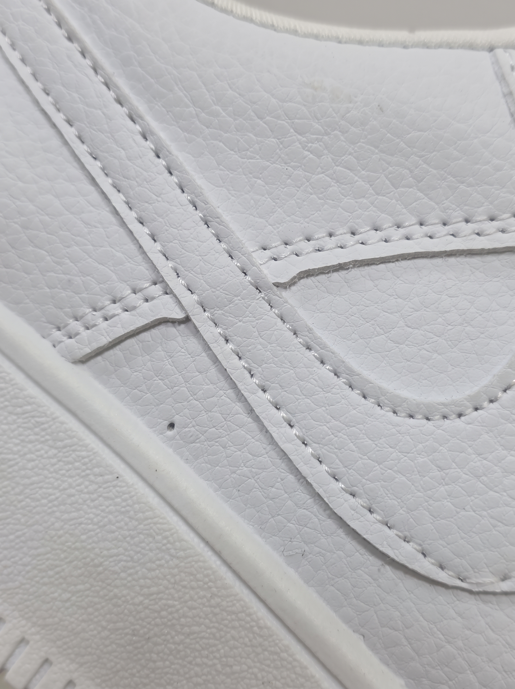 Nike Air Force 1 view 2