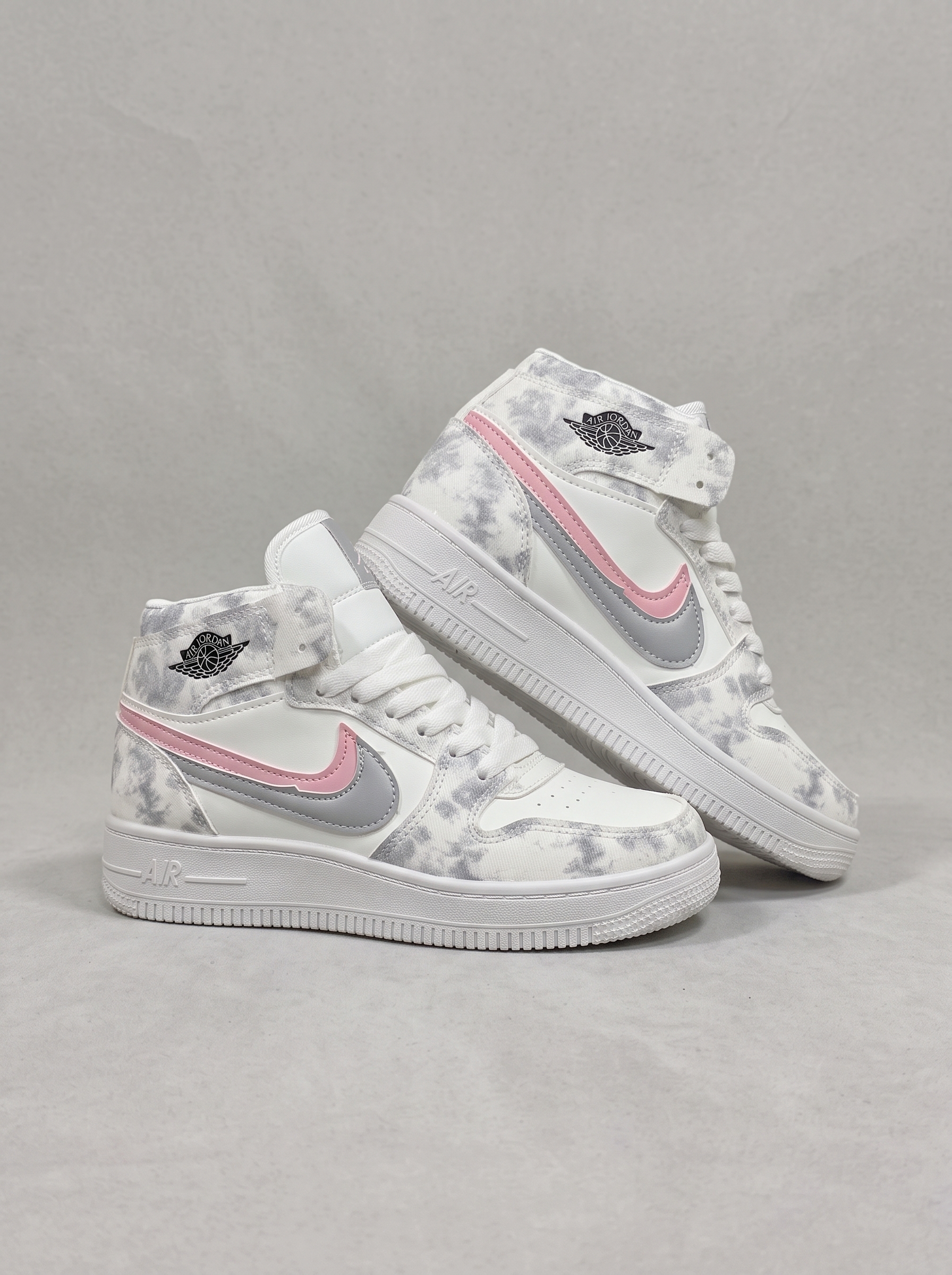 Nike Cloud Tie-Dye view 3