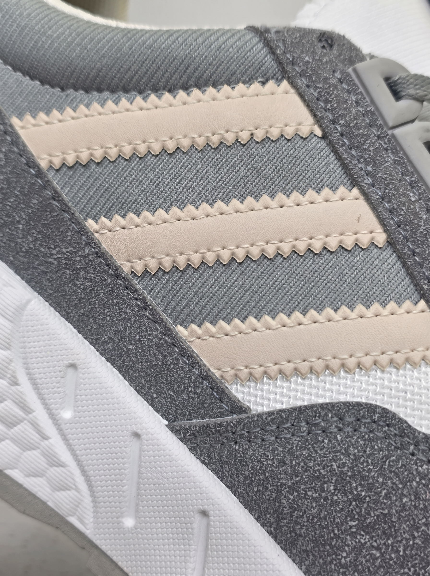adidas Running view 3