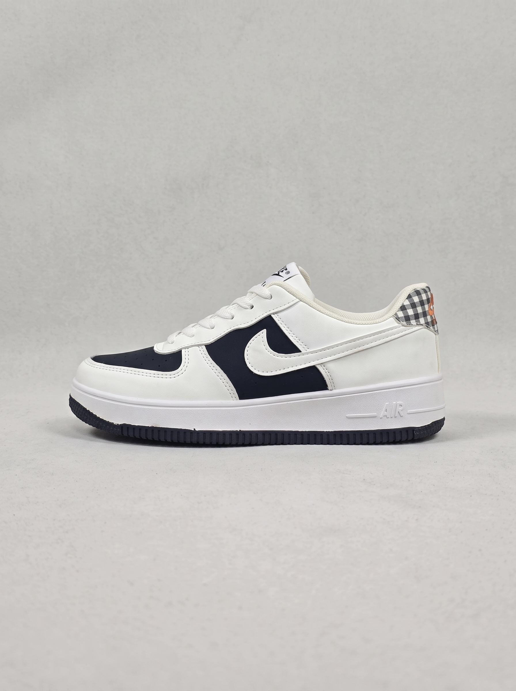 Nike Plaid Heel