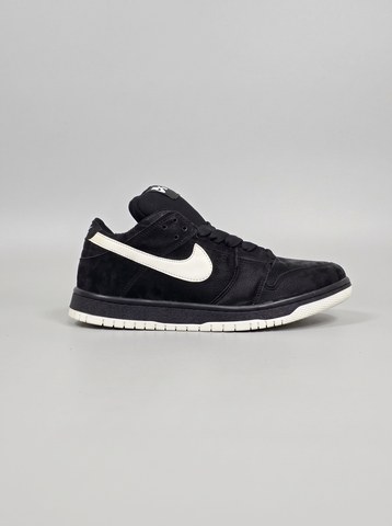 Black / Off-White