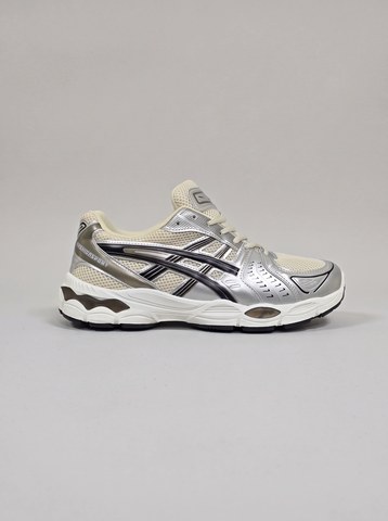 Metallic Silver / Cream Off-White