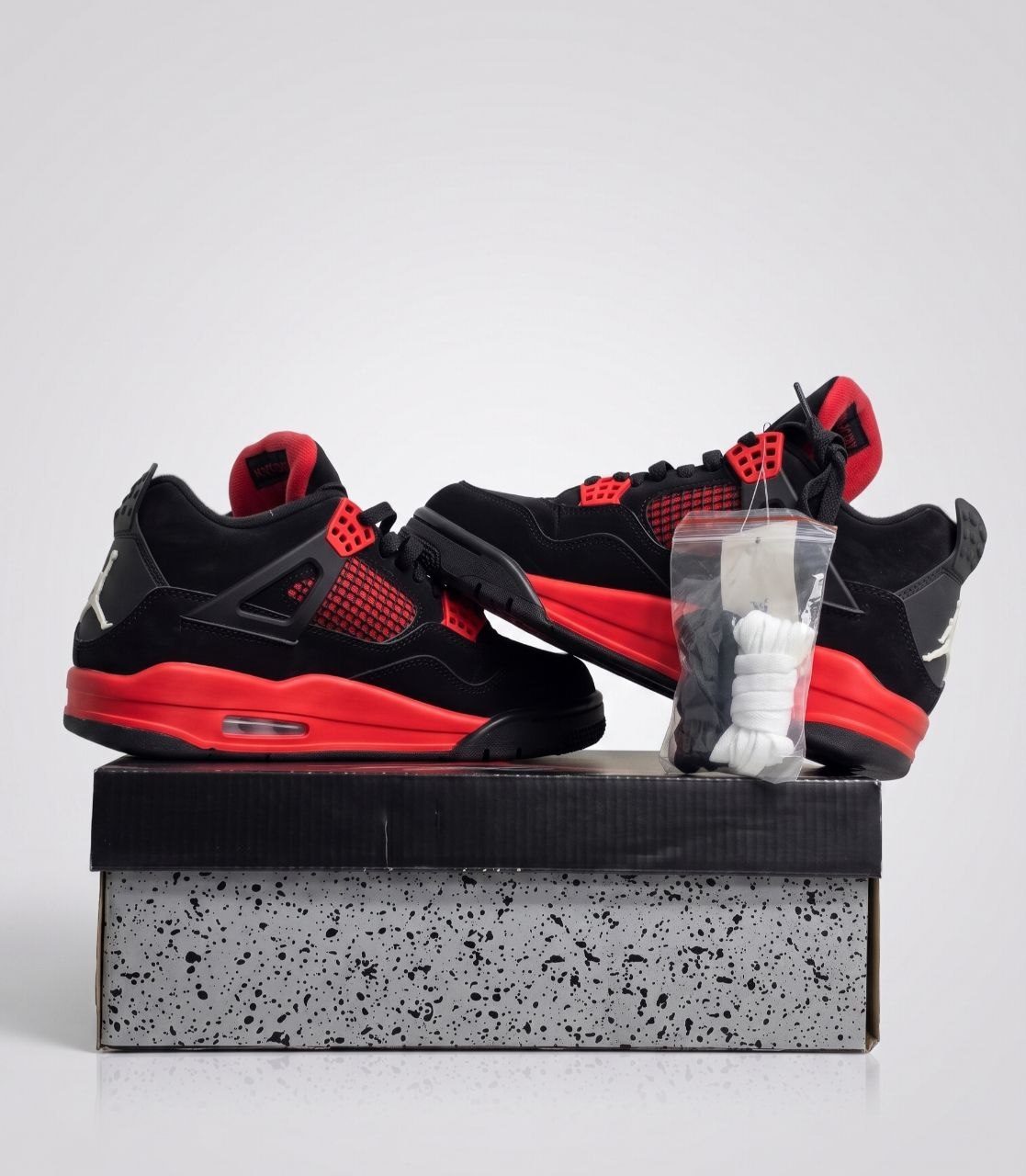 Air Jordan 4 Retro view 3